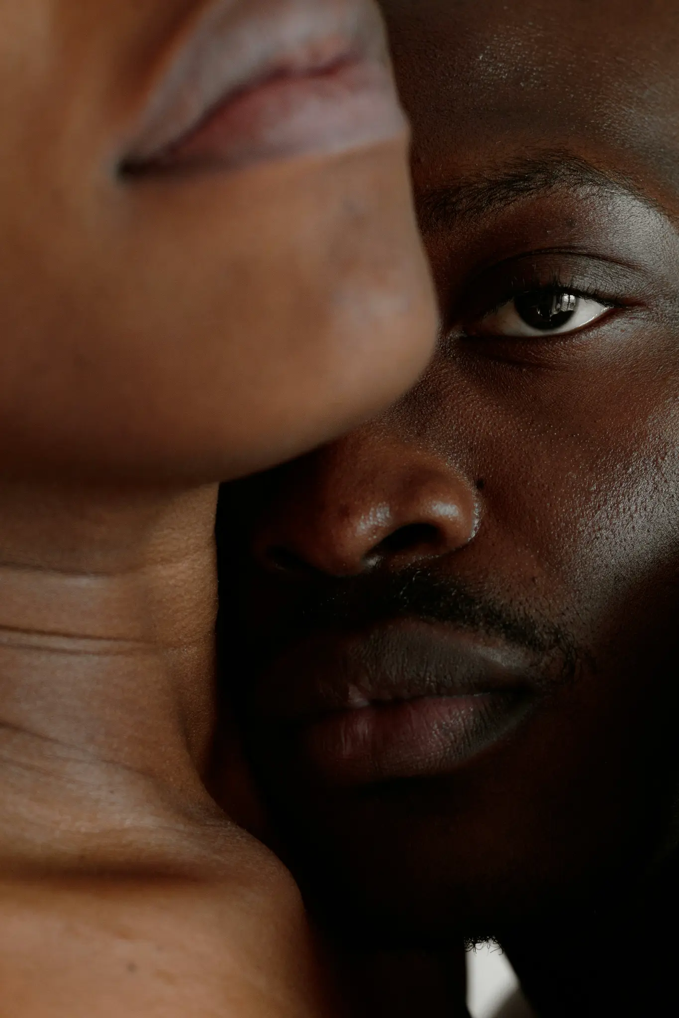 How the Internet Has Taught Men to Fear and Manipulate Women